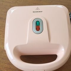 Waffle maker