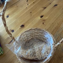 Basket with handle Ideal for Easter
