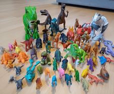 Dinosaur Toys (includes 3 battery operated dinosaurs)