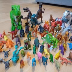 Dinosaur Toys (includes 3 battery operated dinosaurs)