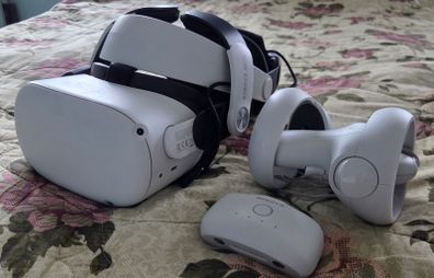 Meta Oculus Quest 2 128GB pro strap and battery
