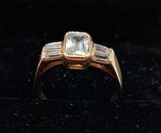 14 ct yellow gold ring