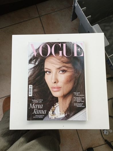 5 piece vogue magazine set