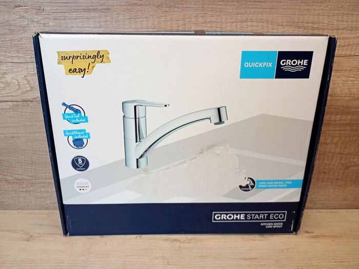 GROHE Start Eco 31685000 Kitchen Tap with Flat Spout (Tap for Kitchen, Practical 140 Swivel Range