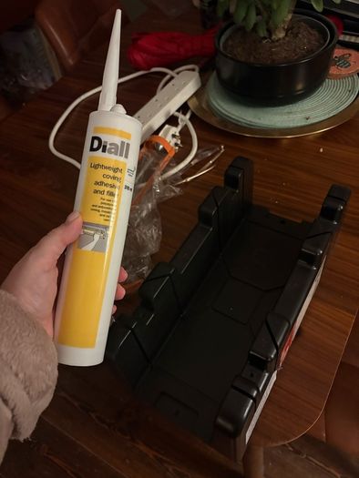 Free Mitre Box, Sealant And Sealant Gun