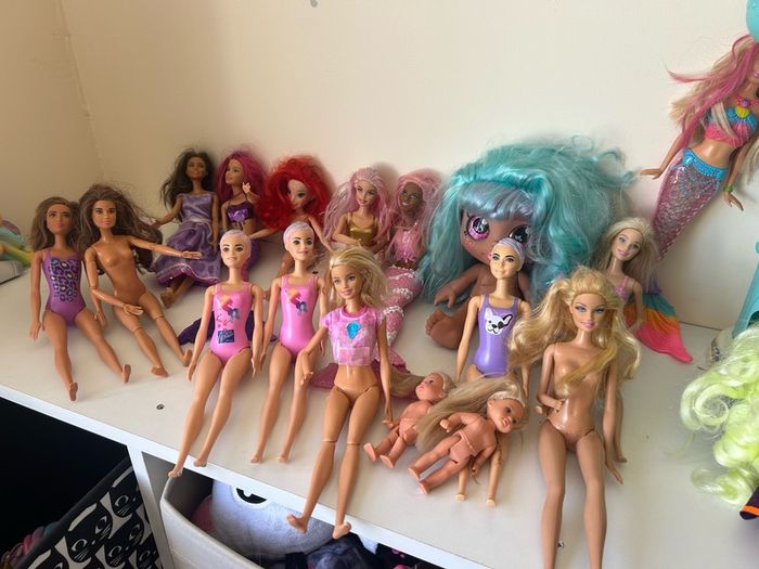 barbie dolls set