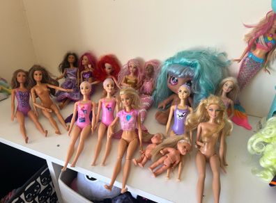 barbie dolls set