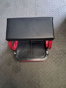 Mechanics seat