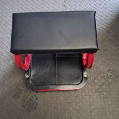 Mechanics seat