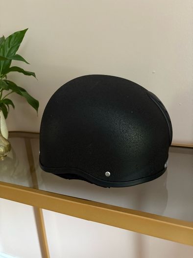 Champion junior x- air plus hat size 2 excellent condition!