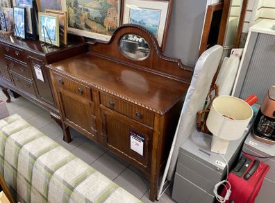 sideboard