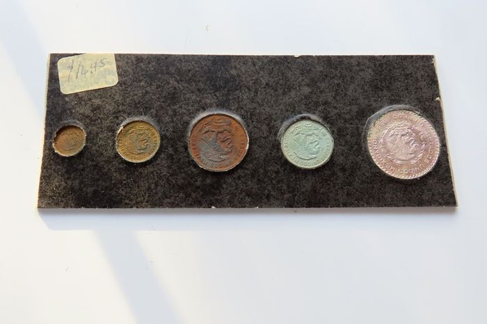 Mexico 1965 Set of 5 Coins Peso & Centavo Presentation Pack