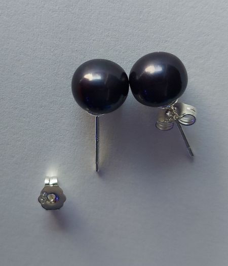 Cultured Tahitian Black Pearl Necklace & earrings