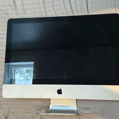 Apple iMac 21.5 inch Late 2009 - needs hard drive/OS - spares/repair