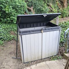 KETER Max outdoor garden storage box