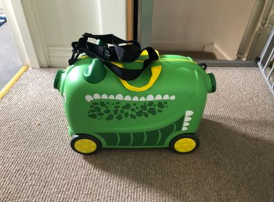 Suitcase for child push along