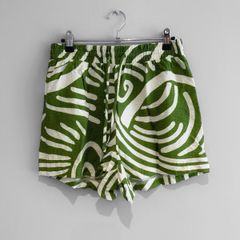 Pre Owned Primark Green & Cream Abstract Print Shorts