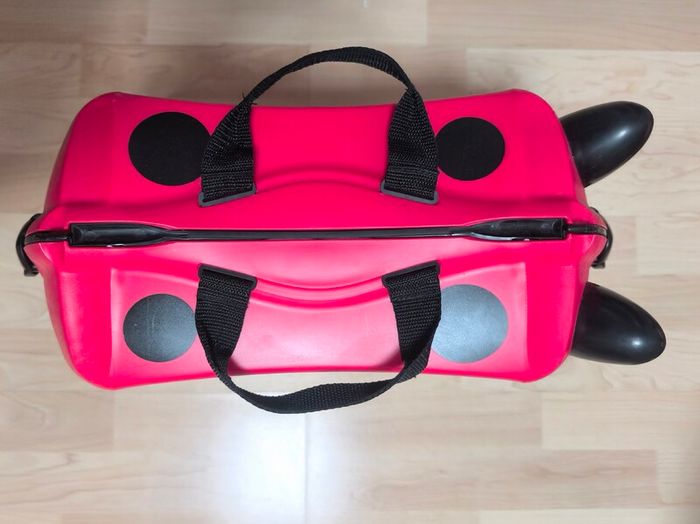 Kids trunki suitcase