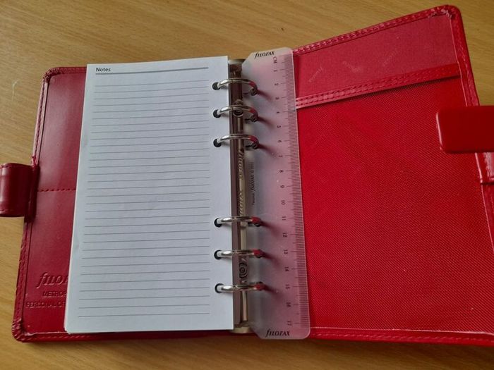 REDUCED PRICE Genuine Filofax..like new