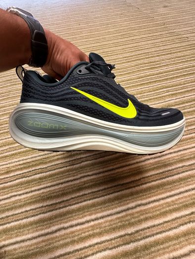 Nike vomero plus run