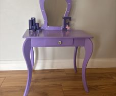 Kid's Dressing Table