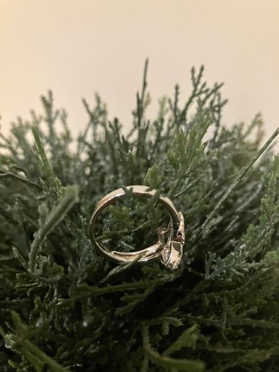 New Ladies Sterling Silver with Cubic Zirconia Knot Ring