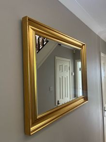 Gold mirror