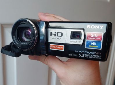 Sony Handycam HDR-PJ200E Camcorder Video Camera