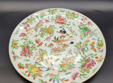 Chinese Late 18th Early 19th Century Famille Rose Shallow Bowl / Plate