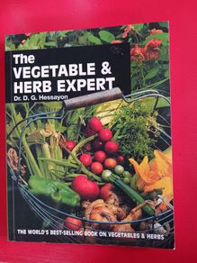 The Vegetable & Herb Expert/ Dr.D.G. Hessayon