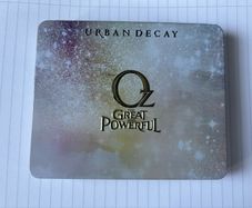 Urban Decay collector's palette - Oz The Great and Powerful