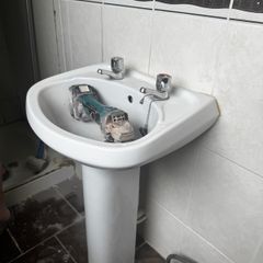 Sink and WC free Kildare town