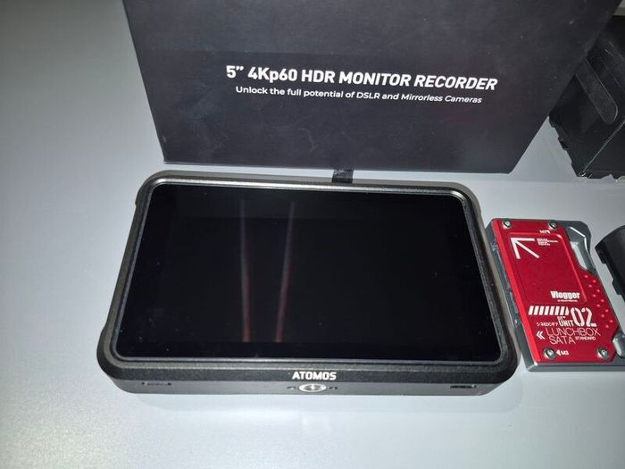 Atomos Ninja V with 1tb SSD and batteries