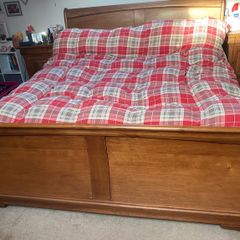 Super king sized Sleigh Bed