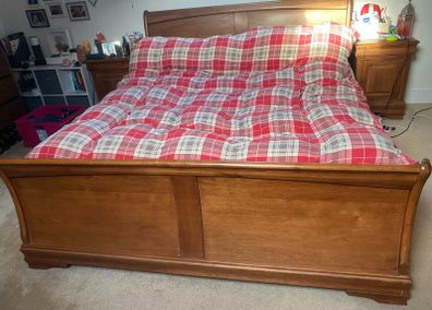 Super king sized Sleigh Bed