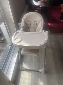 baby seat  in great condition