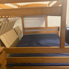 Sturdy bunk bed - free for collection