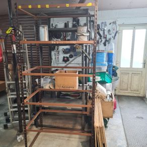 shelving / racking
