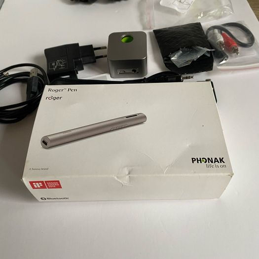 Phonak Roger Pen 1.1 Wireless Listening Device  with Dock, Charger & Cables