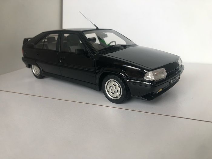 model cars Autoart, minichamps, Otto, Norev etc