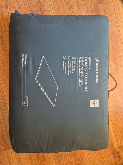Self inflating camping mattress