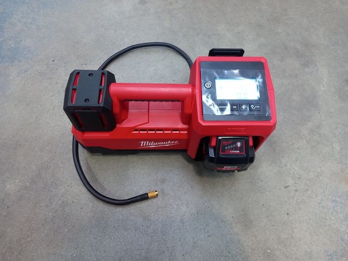 Milwaukee Tyre Inflator