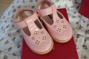 Girls shoes