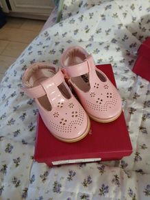 Girls shoes
