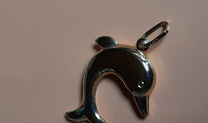 New 9ct gold charm/Pendant Dolphin new
