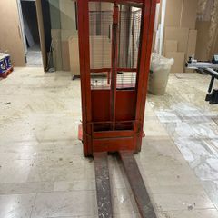 pallet stacker