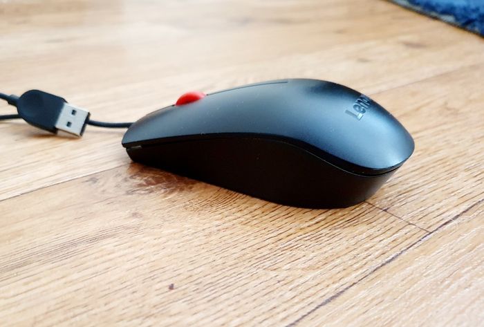 Lenovo Wired USB Mouse - Red Scroll Wheel