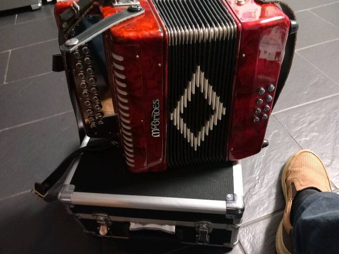 McBride button accordion