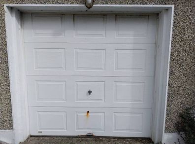 Roller garage door