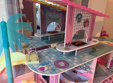 LOL dollhouse